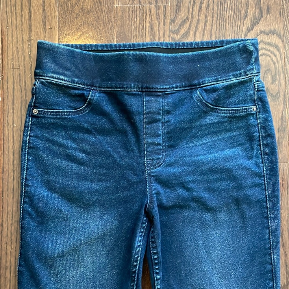 Old Navy high-rise Rockstar Super Skinny Jeggings - Size 8